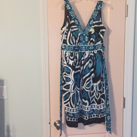 ECI Dresses & Skirts - Gorgeous spring dress